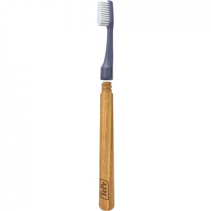 TePe Choice Regular Soft tandborste med 3 borsthuvuden i gruppen MUNVÅRD / Tandborstar / Mjuk hos Tandshopen.se ZupperWorld AB (4345234)