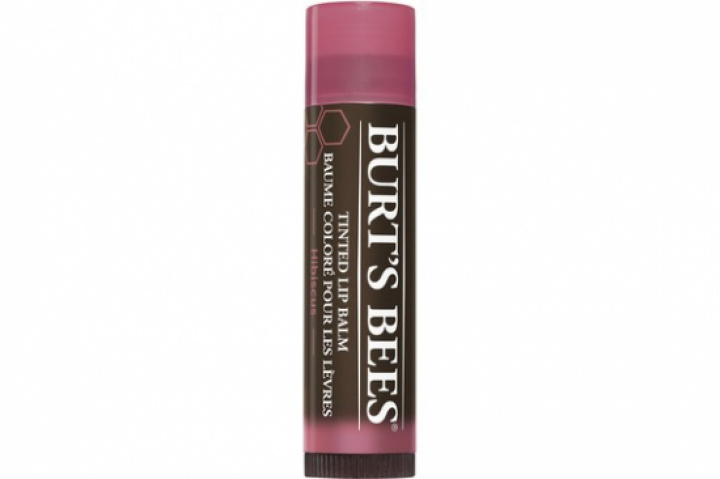 Burt\'s Bees Tinted Lip Balm, Hibiscus 4,25g i gruppen MUNVÅRD / Läppar hos Tandshopen.se ZupperWorld AB (771773)