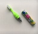 Tandborstepenna i blå, rosa och grön